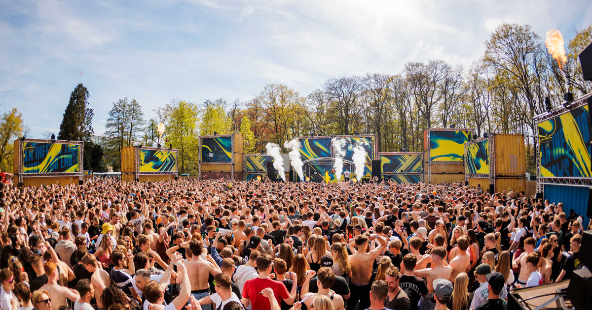 HARDFEST 2026 crowd