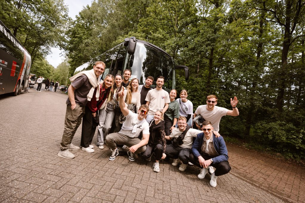 Ik ben DJ, zou ik kunnen optreden op HARDFEST? Of een demo sturen?